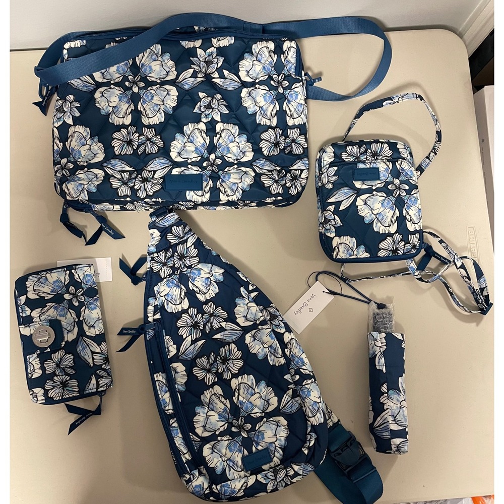 Vera Bradley Ultralight Collection In Dive Floral Medallion Pattern 5pc Set